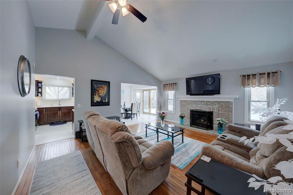 33015 Mazara Drive Fraser, MI 48026 - Photo 13 of 41