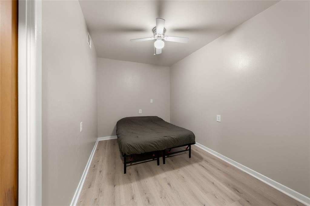 10652 Corbell Road Brady, TX 76825 - Photo 10 of 38 a room with a chair and a table