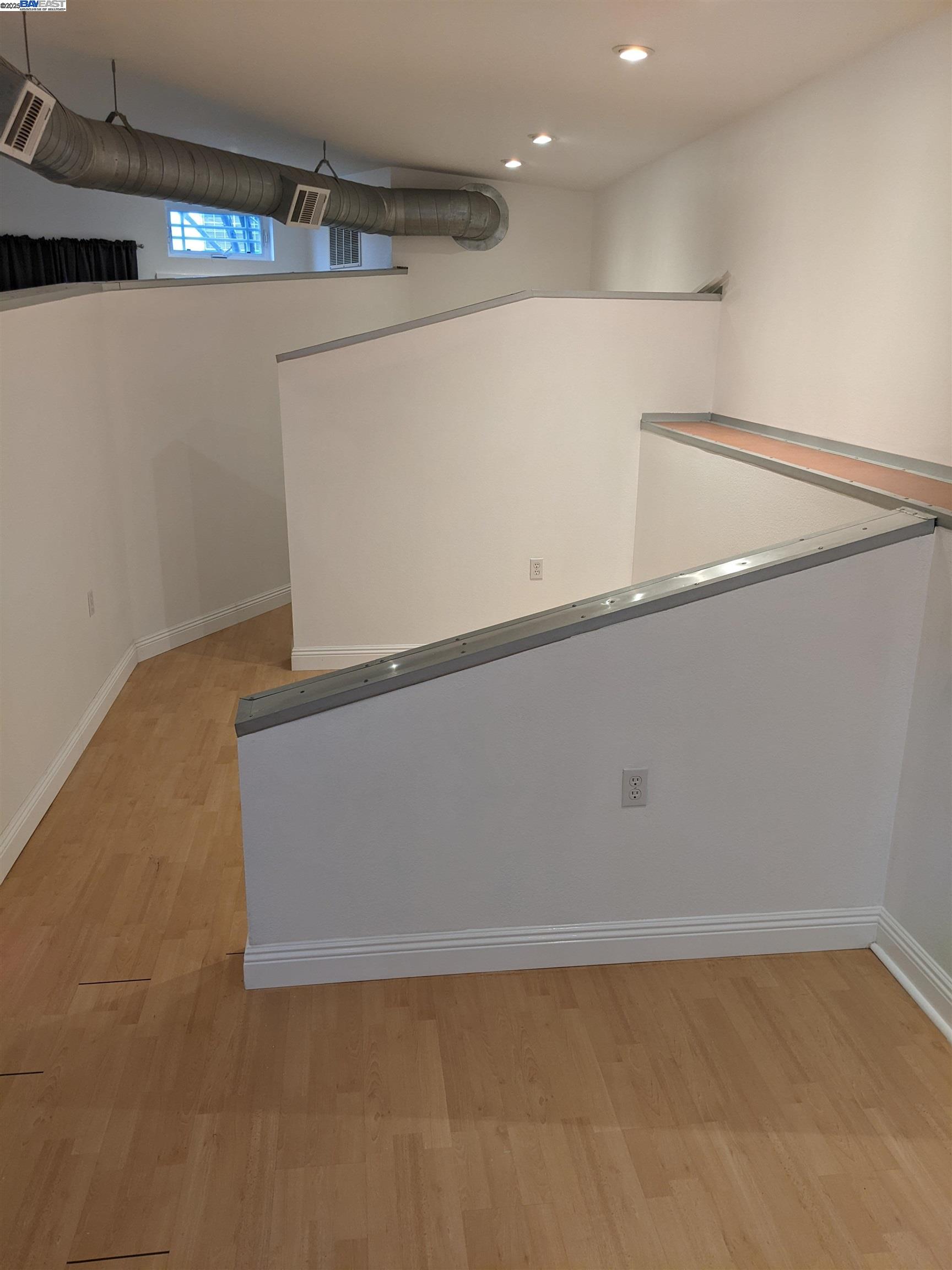 2622 Kingsland Avenue Oakland, CA 94619 - Photo 22 of 29 a view of an empty room