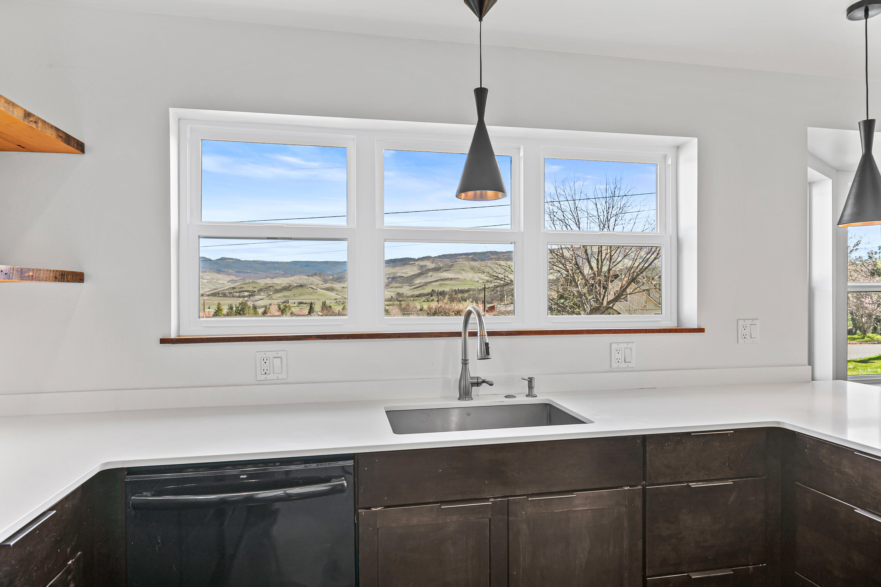 593 Crowson Road Ashland, OR 97520 - Photo 8 of 36 a sink with a window