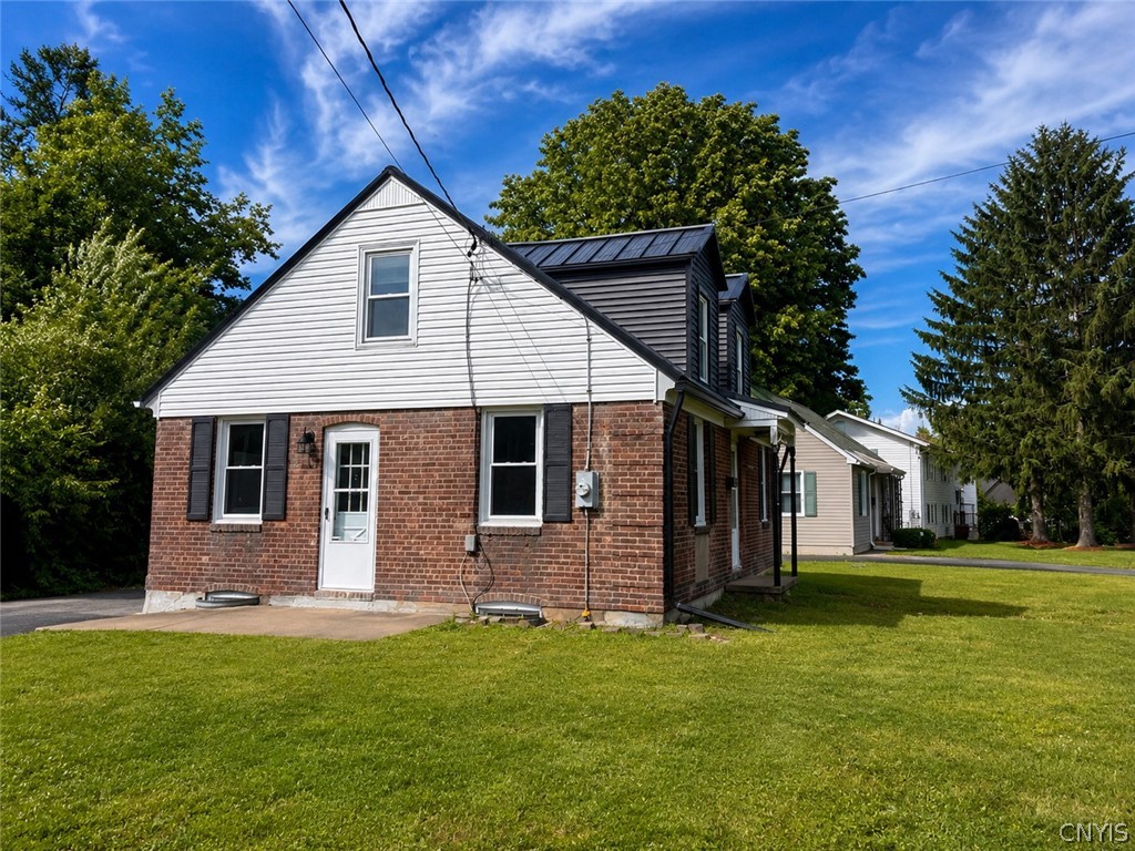 312 Oakwood Street Rome, NY 13440 - Photo 4 of 41