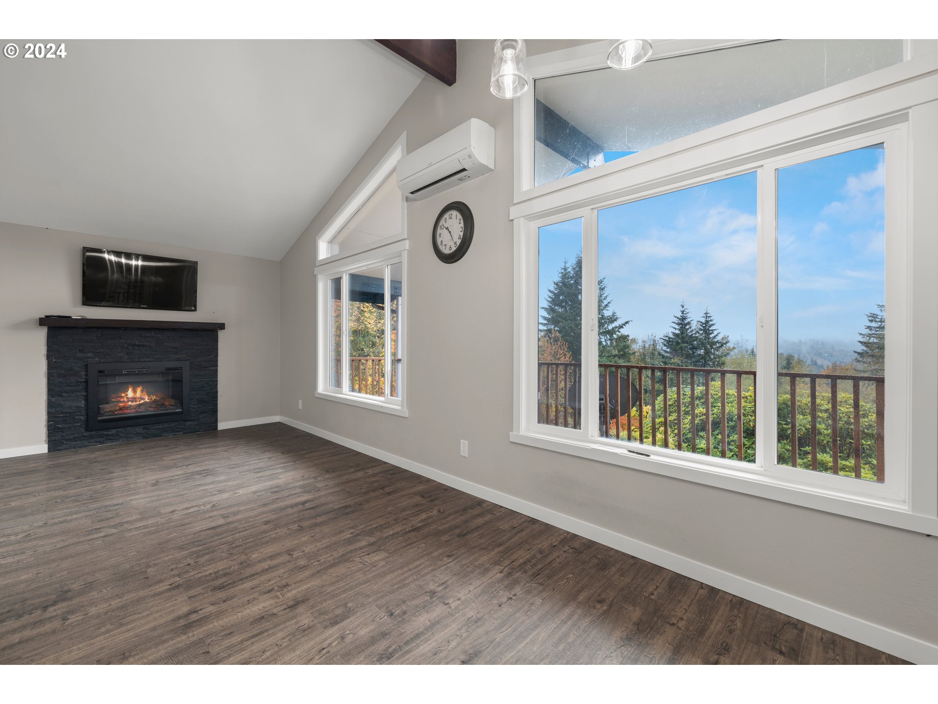 830 Niemi Road Woodland, WA 98674 - Photo 14 of 45 Living Room