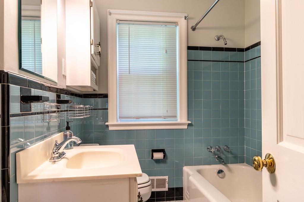 124 High Haith Road Arlington, MA 02476 - Photo 20 of 32