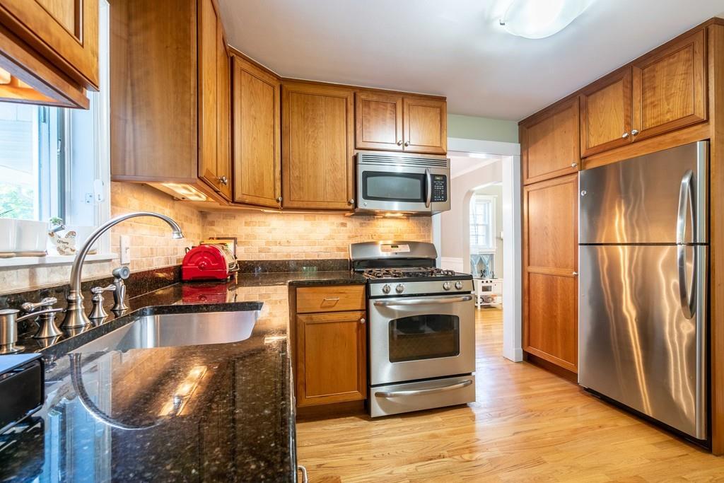 124 High Haith Road Arlington, MA 02476 - Photo 10 of 32