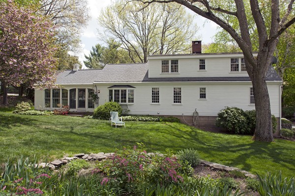 22 Wadsworth Road Duxbury, MA 02332 - Photo 3 of 15 Gallery Image 3