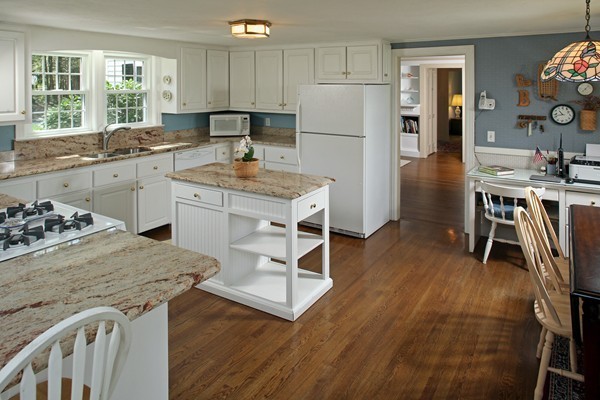 22 Wadsworth Road Duxbury, MA 02332 - Photo 6 of 15 Gallery Image 6