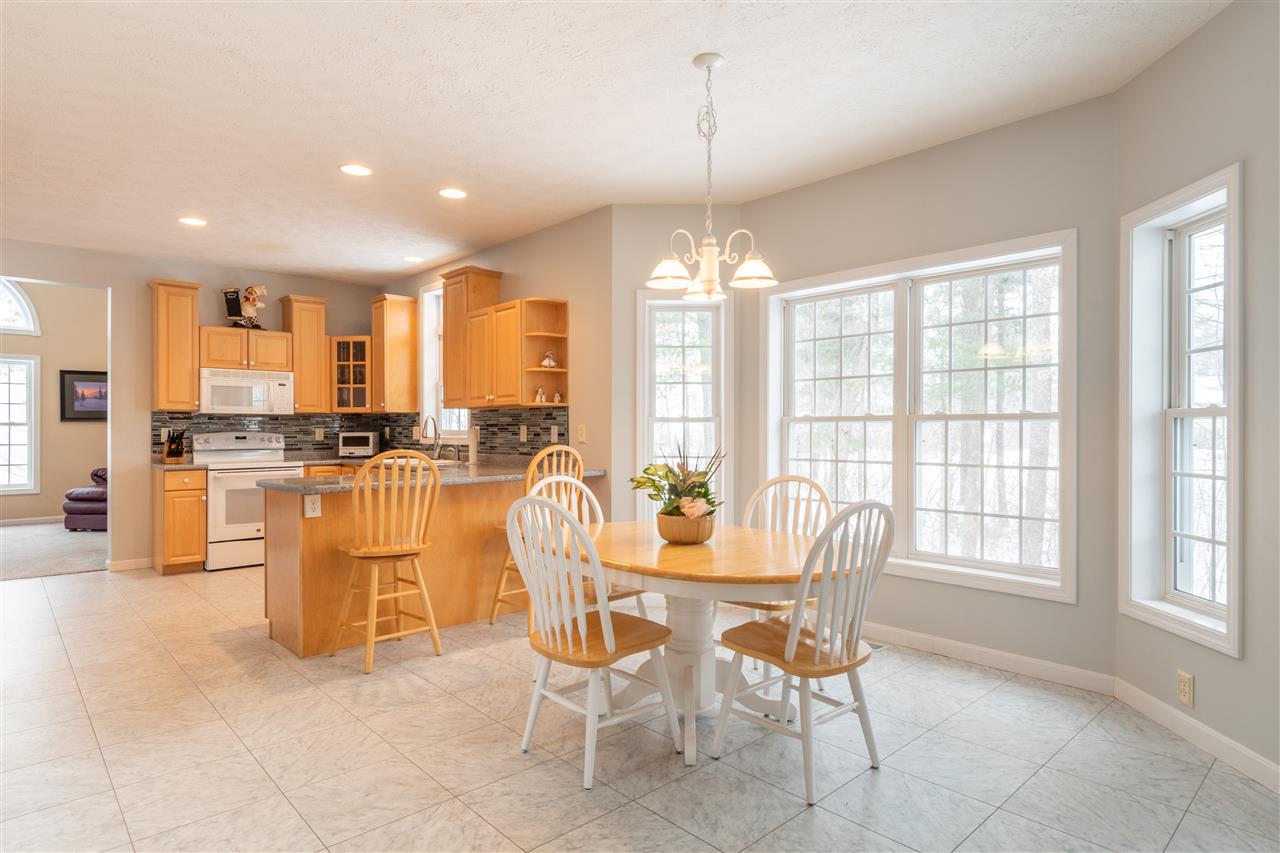 4 Tumble Road Bedford, NH 03110 - Photo 2 of 20