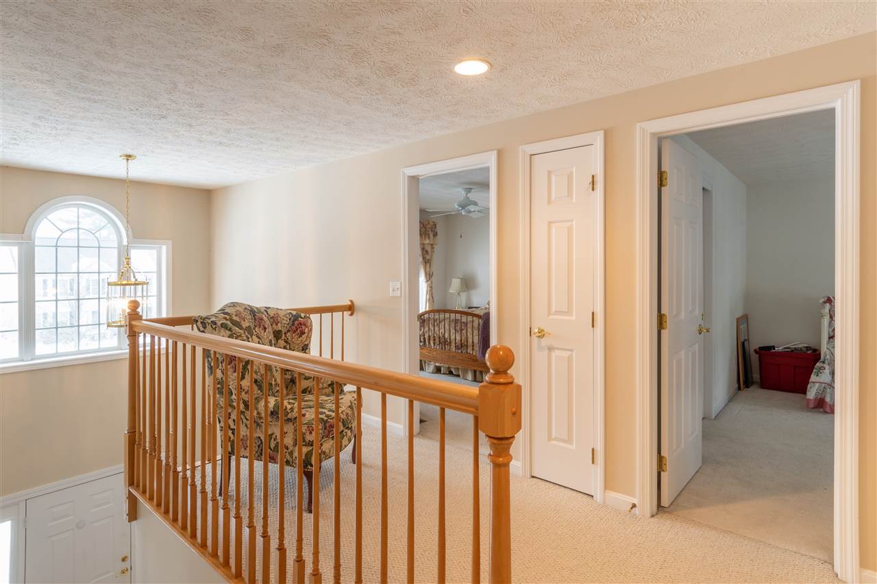 4 Tumble Road Bedford, NH 03110 - Photo 16 of 20