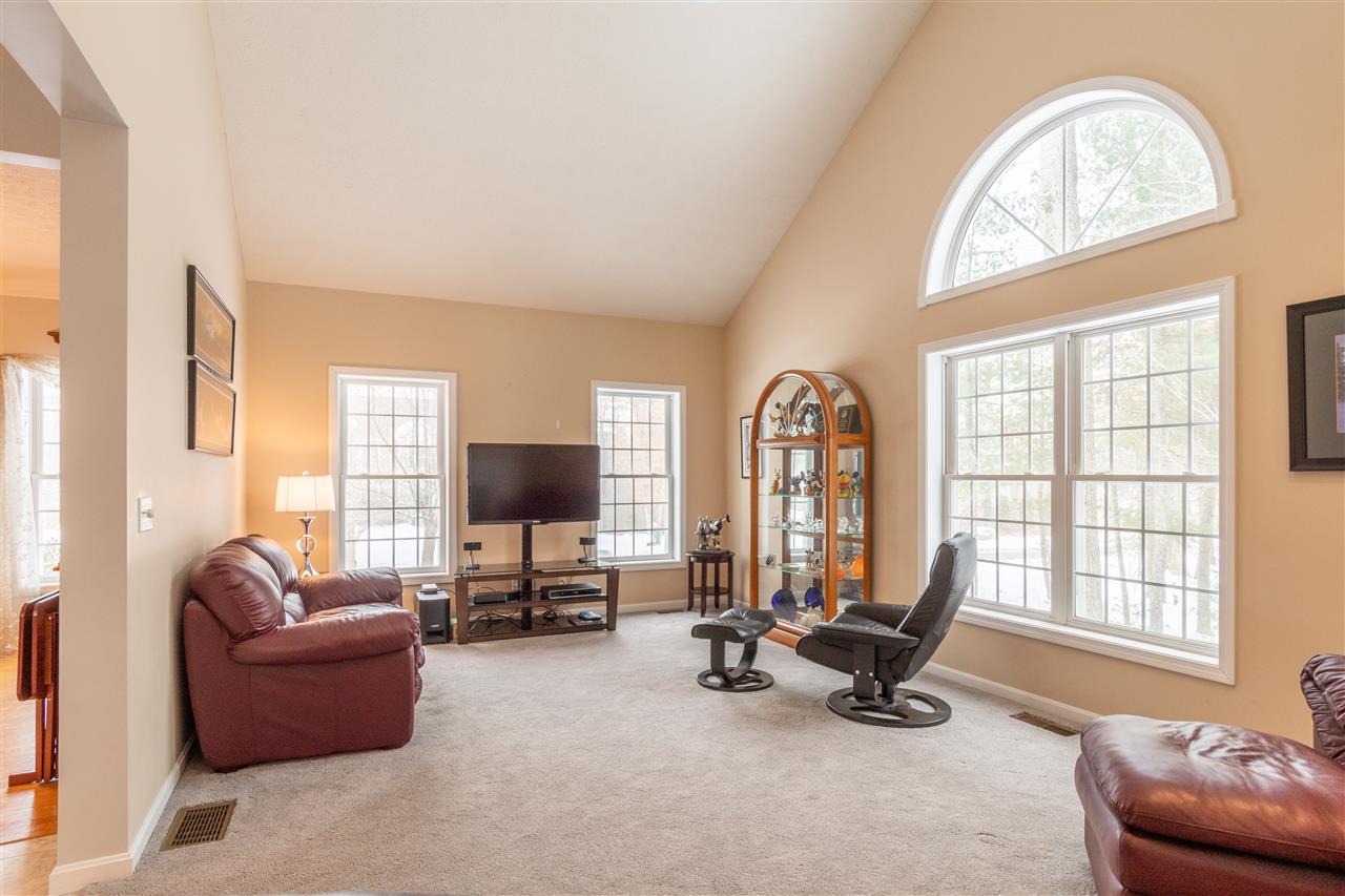 4 Tumble Road Bedford, NH 03110 - Photo 7 of 20
