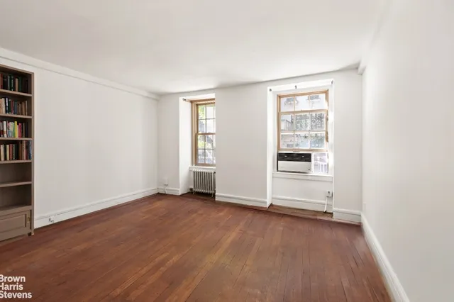 $865,000 | 35 West 9th Street, Unit 1B | Greenwich Village