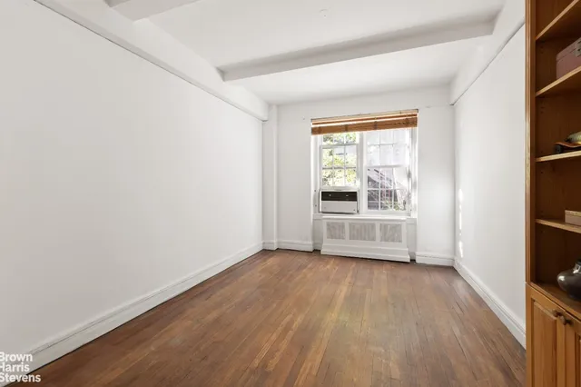 $865,000 | 35 West 9th Street, Unit 1B | Greenwich Village