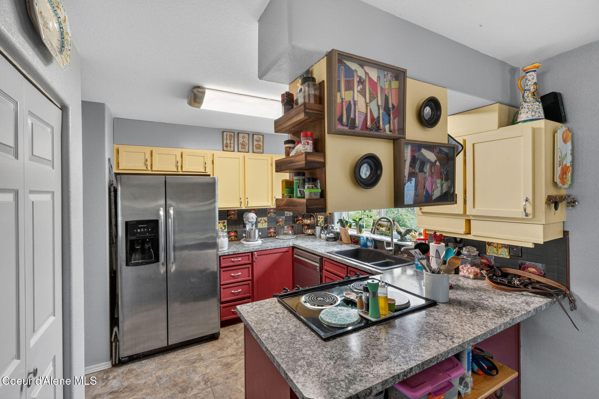 701 South Pleasant View Road Post Falls, ID 83854 - Photo 8 of 30 Kitchen