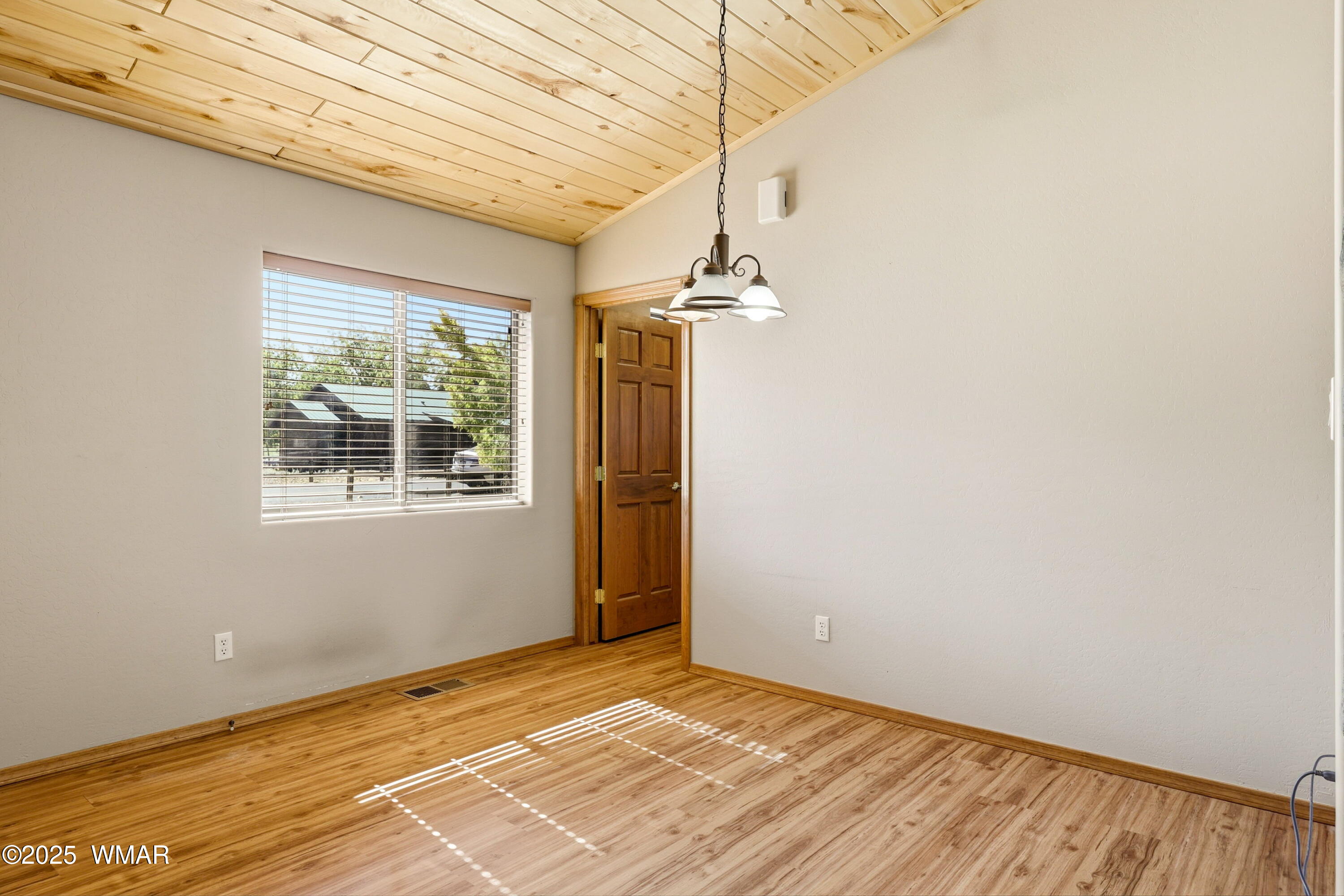 2348 South Buffalo Loop Overgaard, AZ 85933 - Photo 18 of 38