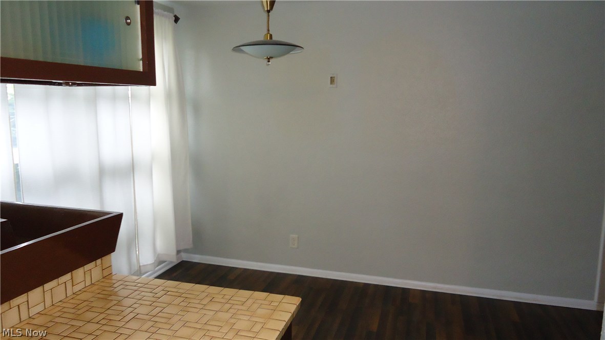 4555 Dryden Court Southwest Canton, OH 44708 - Photo 9 of 24 Gallery Image 9