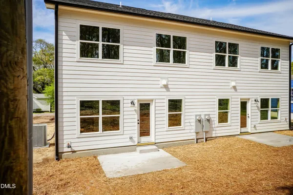$2,100 | 816 North Taylor Street, Wake Forest, NC 27587