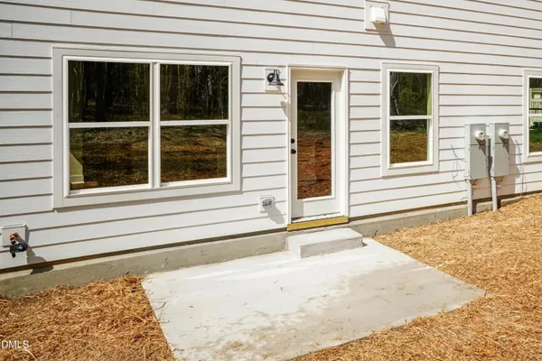 $2,100 | 816 North Taylor Street, Wake Forest, NC 27587