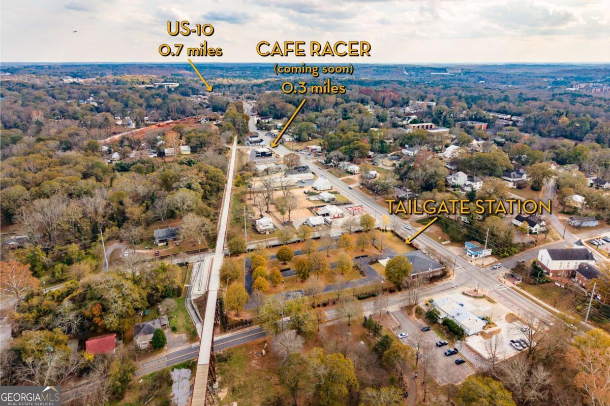 225 Oak Street, Unit 104 Athens, GA 30601 - Photo 14 of 27 an aerial view of multiple house