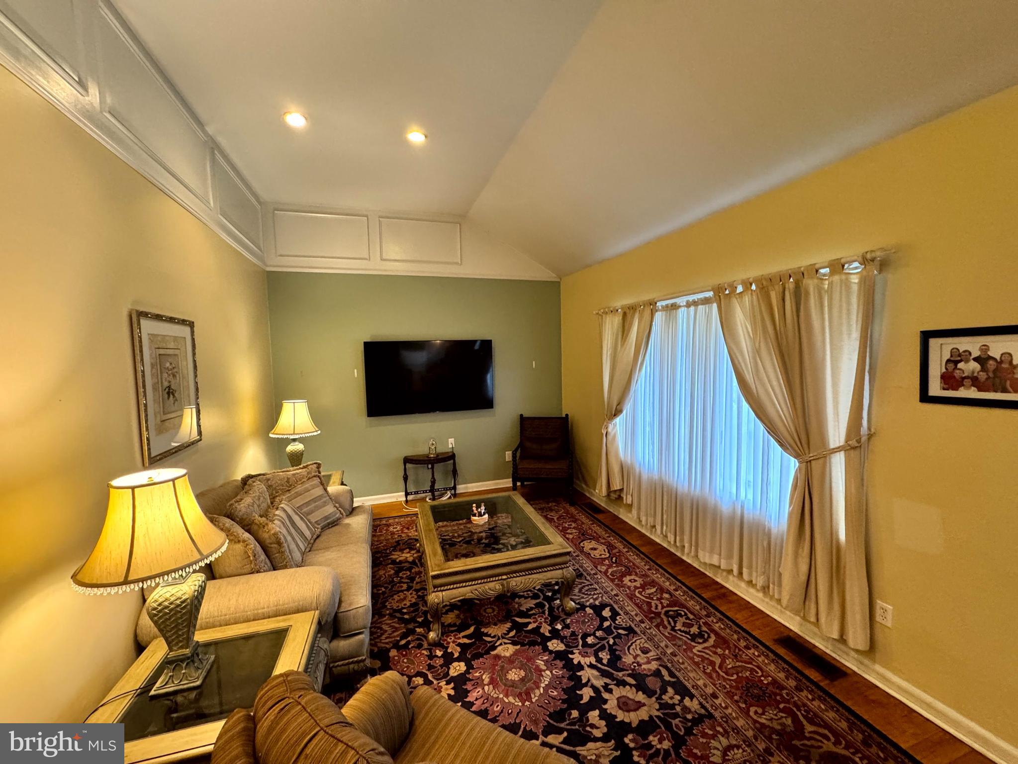 654 Cypress Road Warminster, PA 18974 - Photo 15 of 67