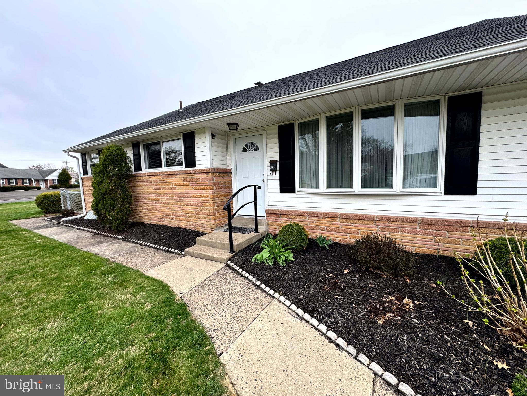 654 Cypress Road Warminster, PA 18974 - Photo 2 of 67