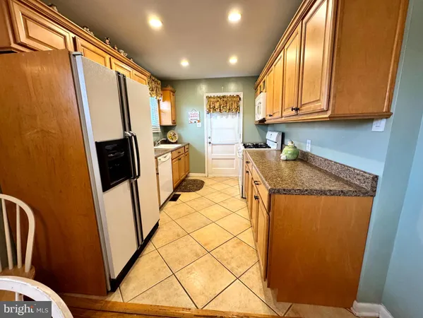 $449,999 | 654 Cypress Road, Warminster, PA 18974