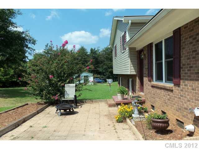 4106 Jim Beard Road Maiden, NC 28650 - Photo 2 of 8 Gallery Image 2