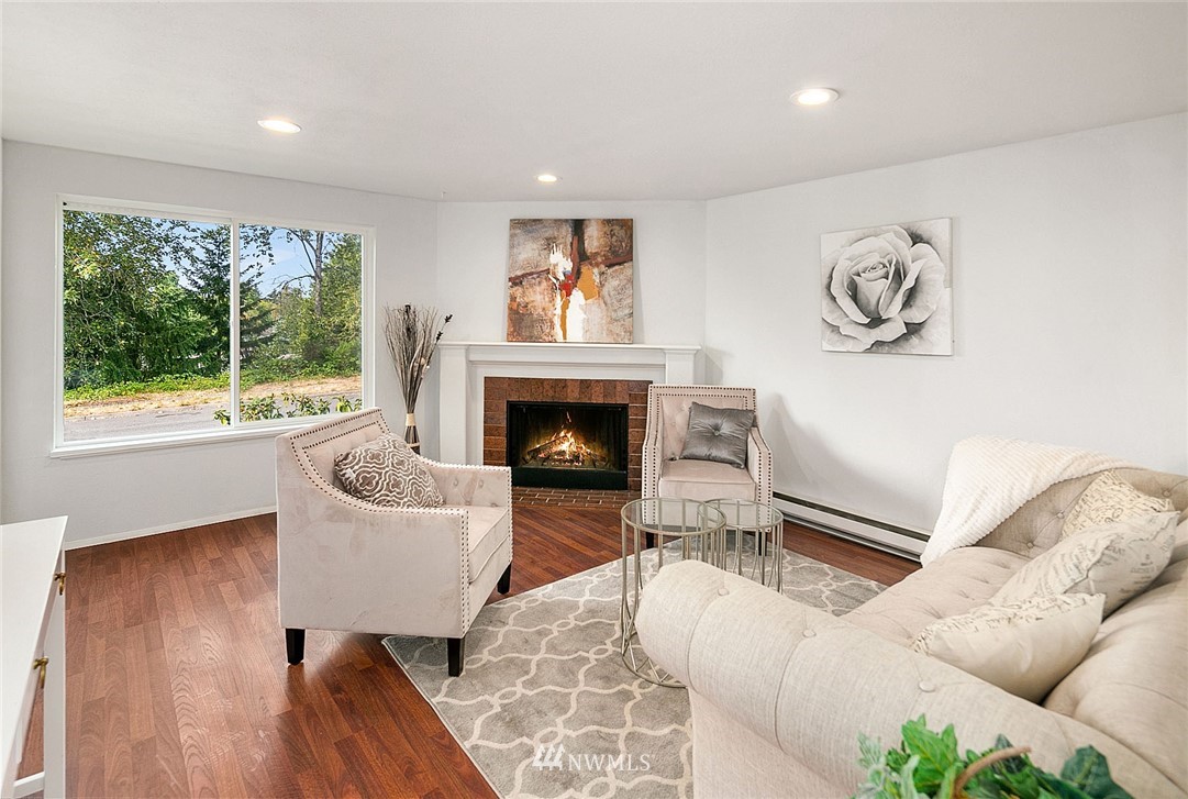2613 Northeast 4th Street, Unit 222 Renton, WA 98056 - Photo 3 of 17 Gallery Image 3
