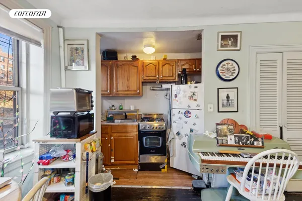 $1,250,500 | 150 Burns Street, Unit 6E5F5G3A | Forest Hills
