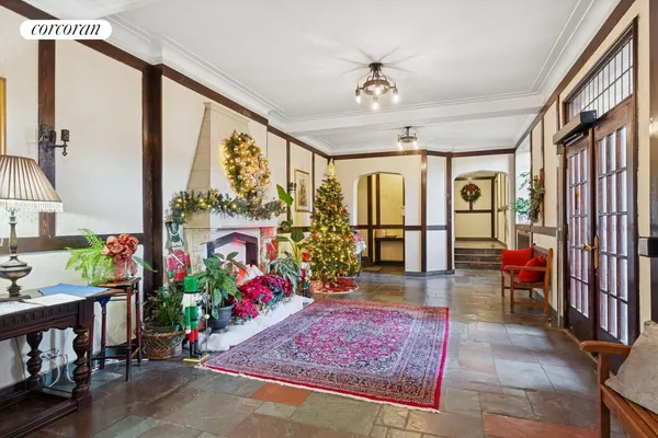 $1,250,500 | 150 Burns Street, Unit 6E5F5G3A | Forest Hills