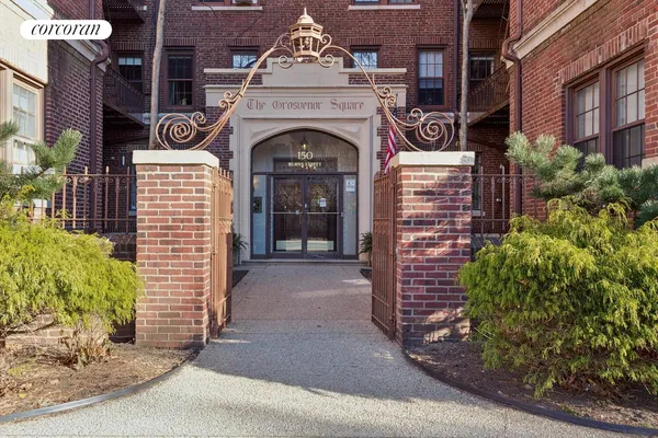 $1,250,500 | 150 Burns Street, Unit 6E5F5G3A | Forest Hills