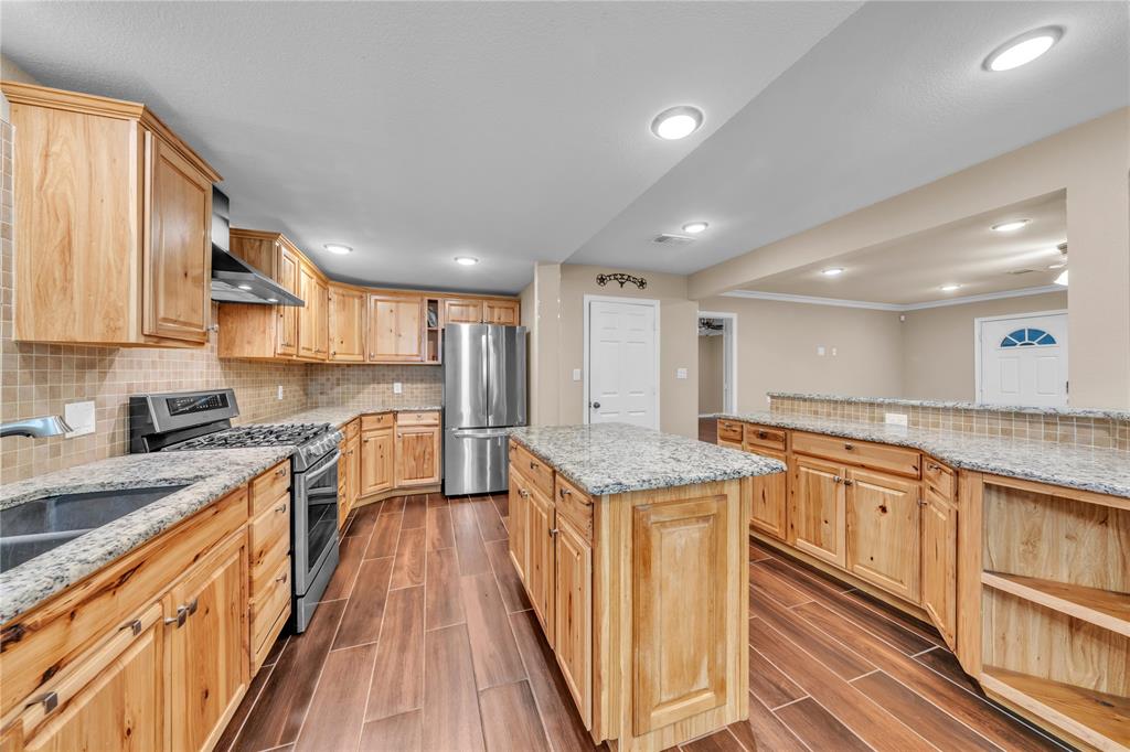 925 Jennings Lane Azle, TX 76020 - Photo 13 of 28