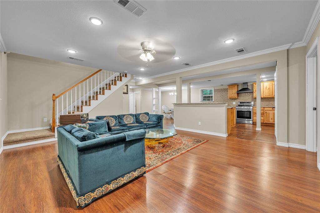925 Jennings Lane Azle, TX 76020 - Photo 8 of 28