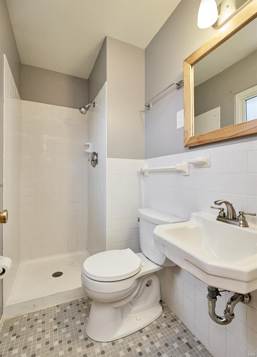 409 Ranch Drive Manchester, MO 63011 - Photo 14 of 31 Gallery Image 14