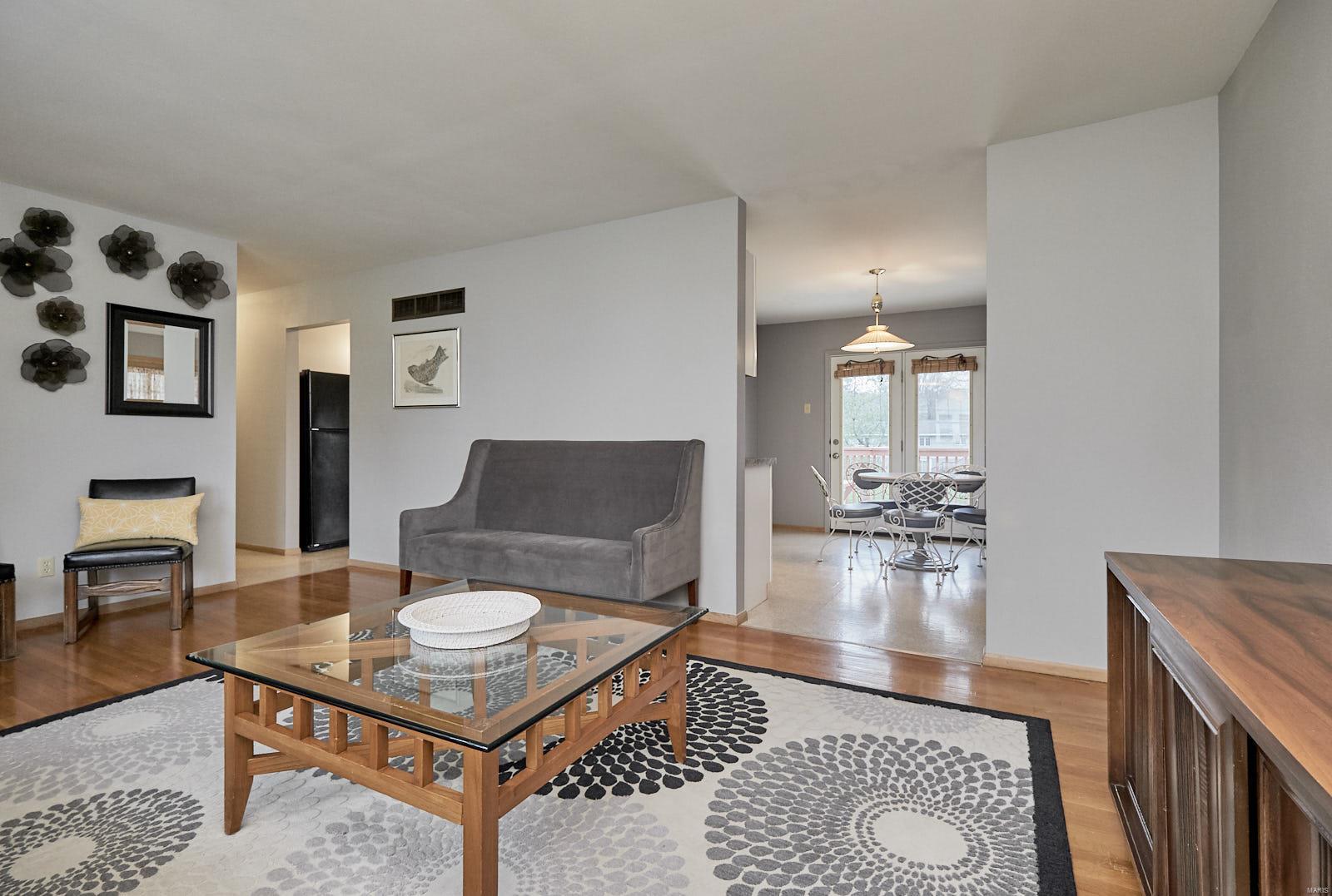 409 Ranch Drive Manchester, MO 63011 - Photo 5 of 31 Gallery Image 5