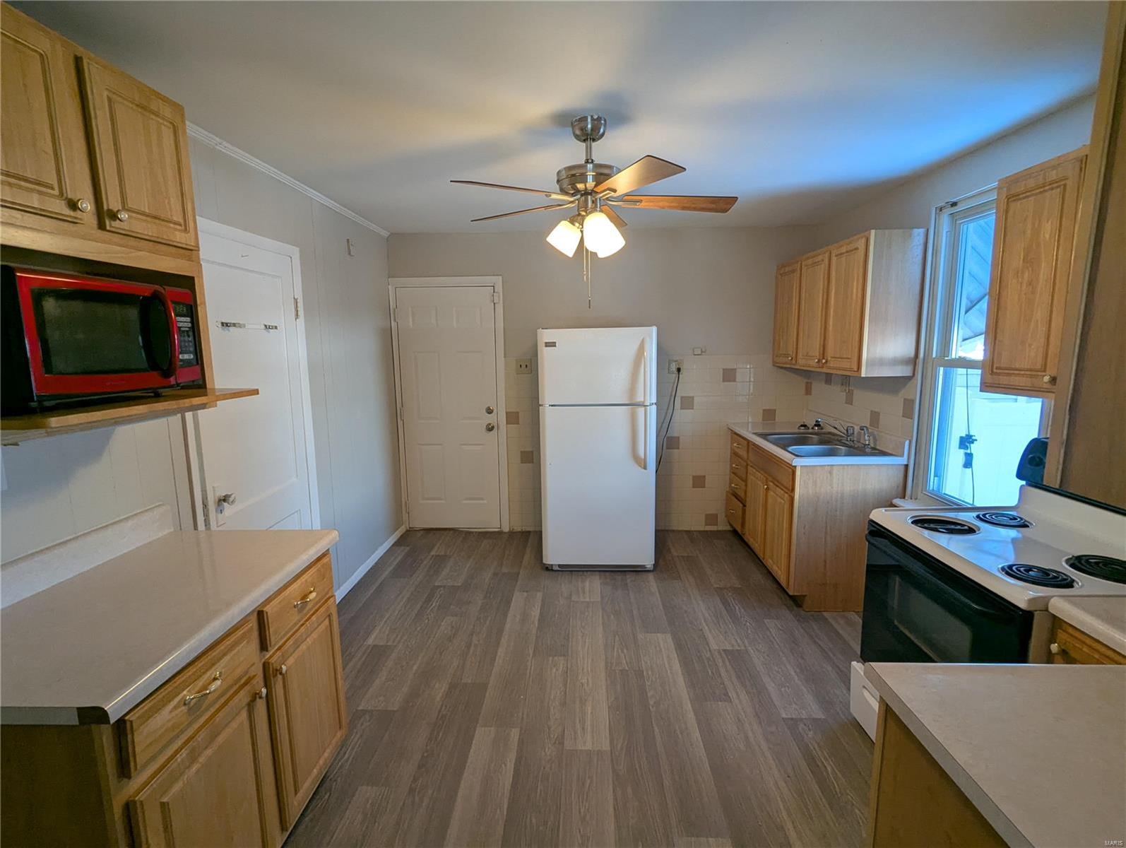 3347 Wismer Road St. Ann, MO 63074 - Photo 10 of 17 Gallery Image 10