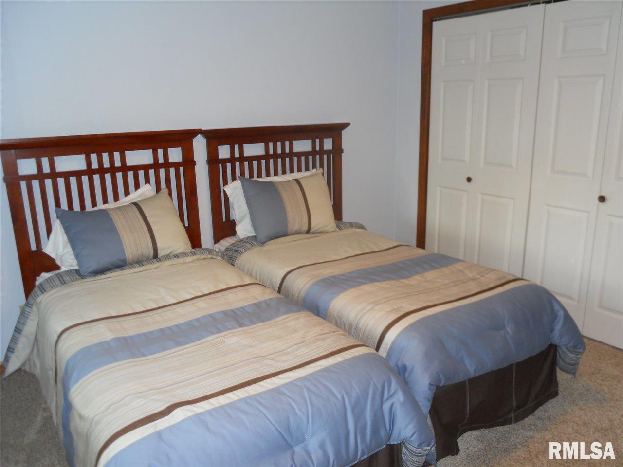 3621 West Chartwell Road Peoria, IL 61614 - Photo 17 of 29 Gallery Image 17