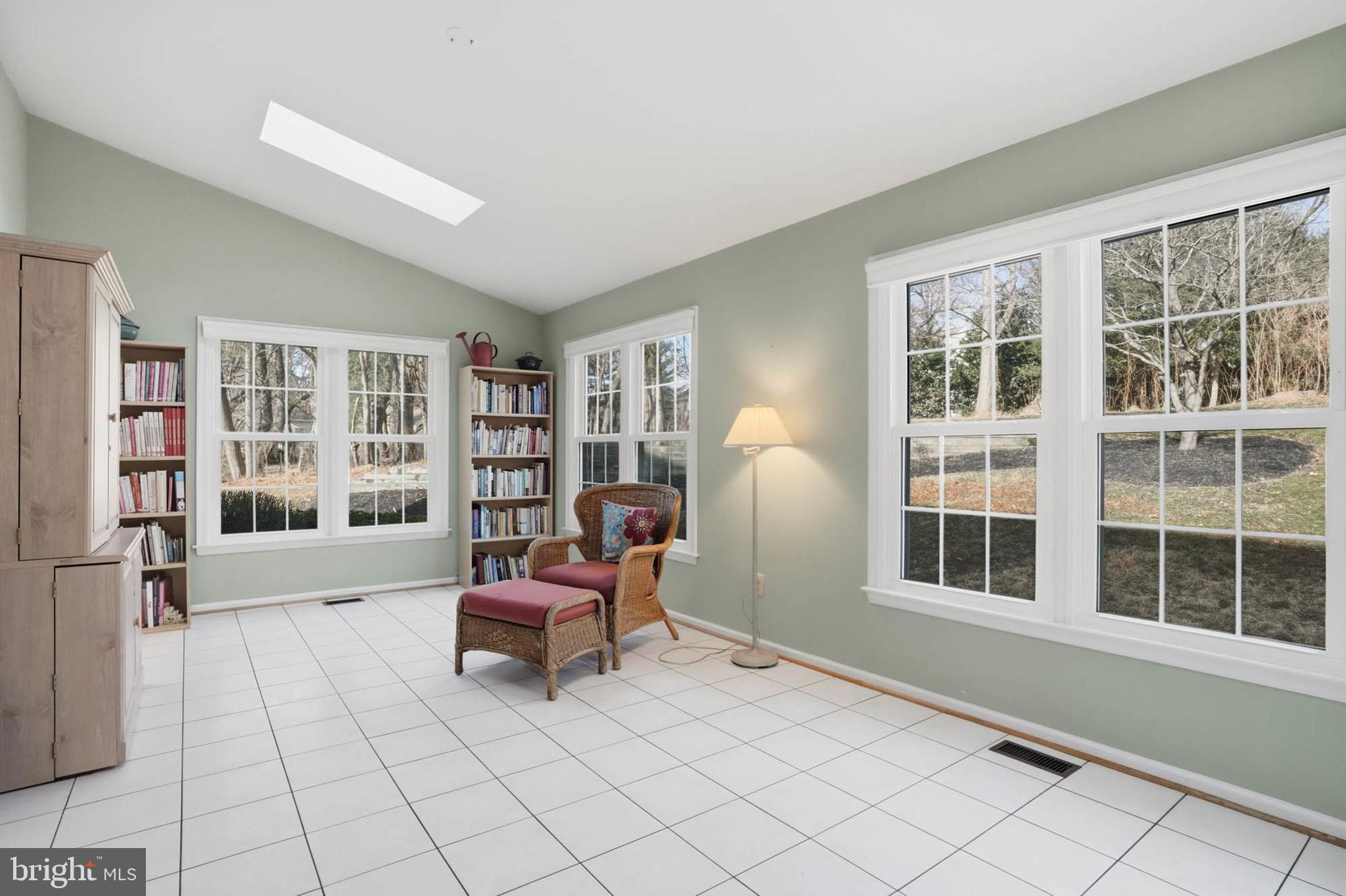 12 Jaystone Court Silver Spring, MD 20905 - Photo 15 of 43 Sun room