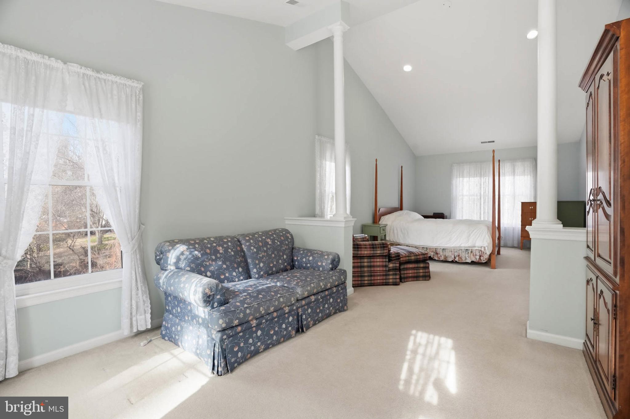12 Jaystone Court Silver Spring, MD 20905 - Photo 26 of 43 Primary bedroom sitting room