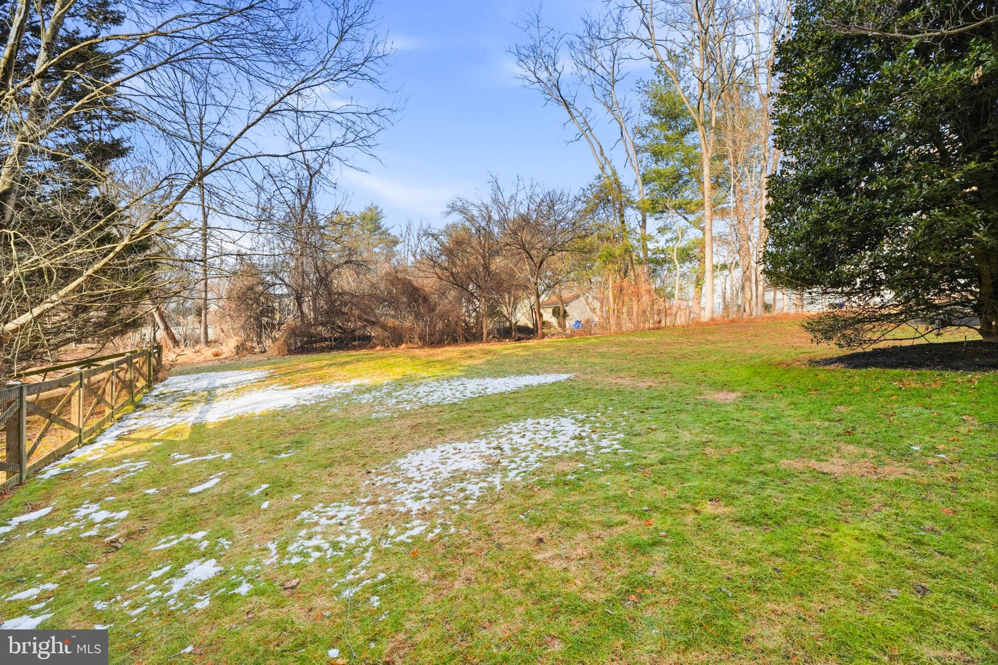 12 Jaystone Court Silver Spring, MD 20905 - Photo 38 of 43 Large yard