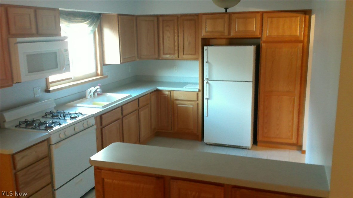 6464 State Road, Unit N7 Parma, OH 44134 - Photo 5 of 35