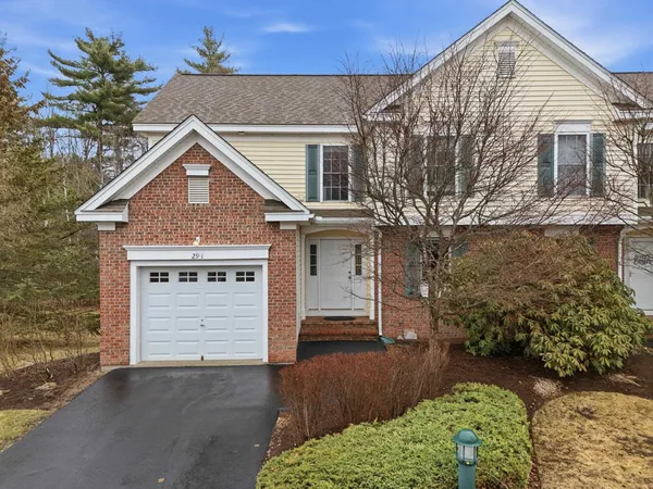 $434,000 | 29 Cabernet Drive, Unit #1, Concord, NH 03303
