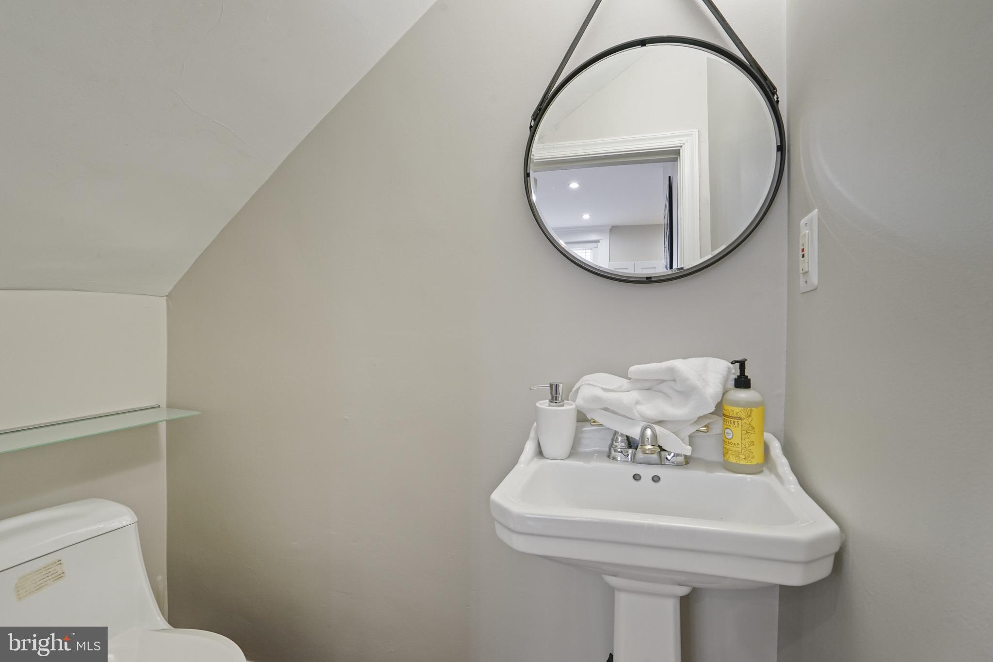 1101 P Street Northwest Washington, DC 20005 - Photo 12 of 50 Hall half bath