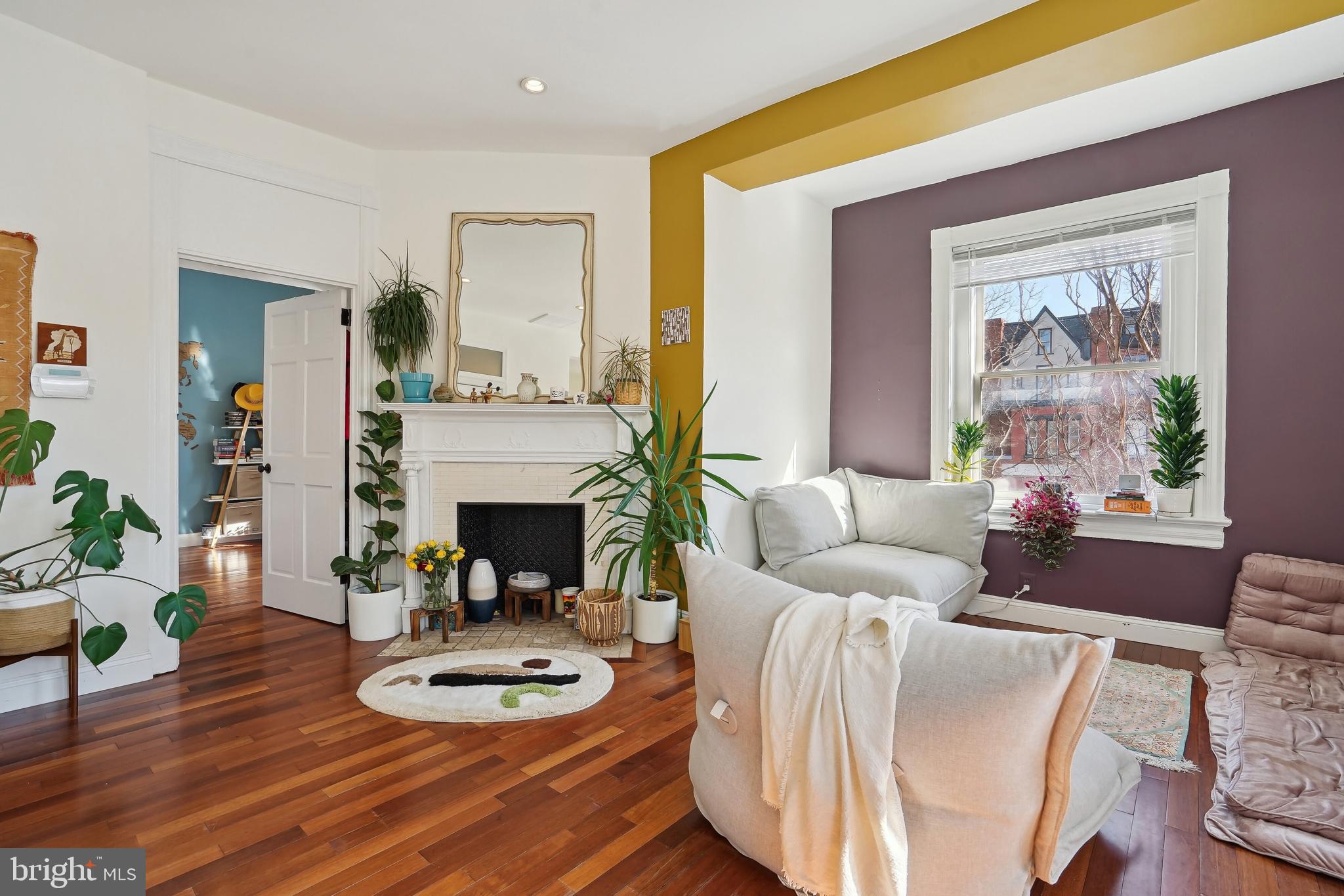 1101 P Street Northwest Washington, DC 20005 - Photo 21 of 50 Large living room