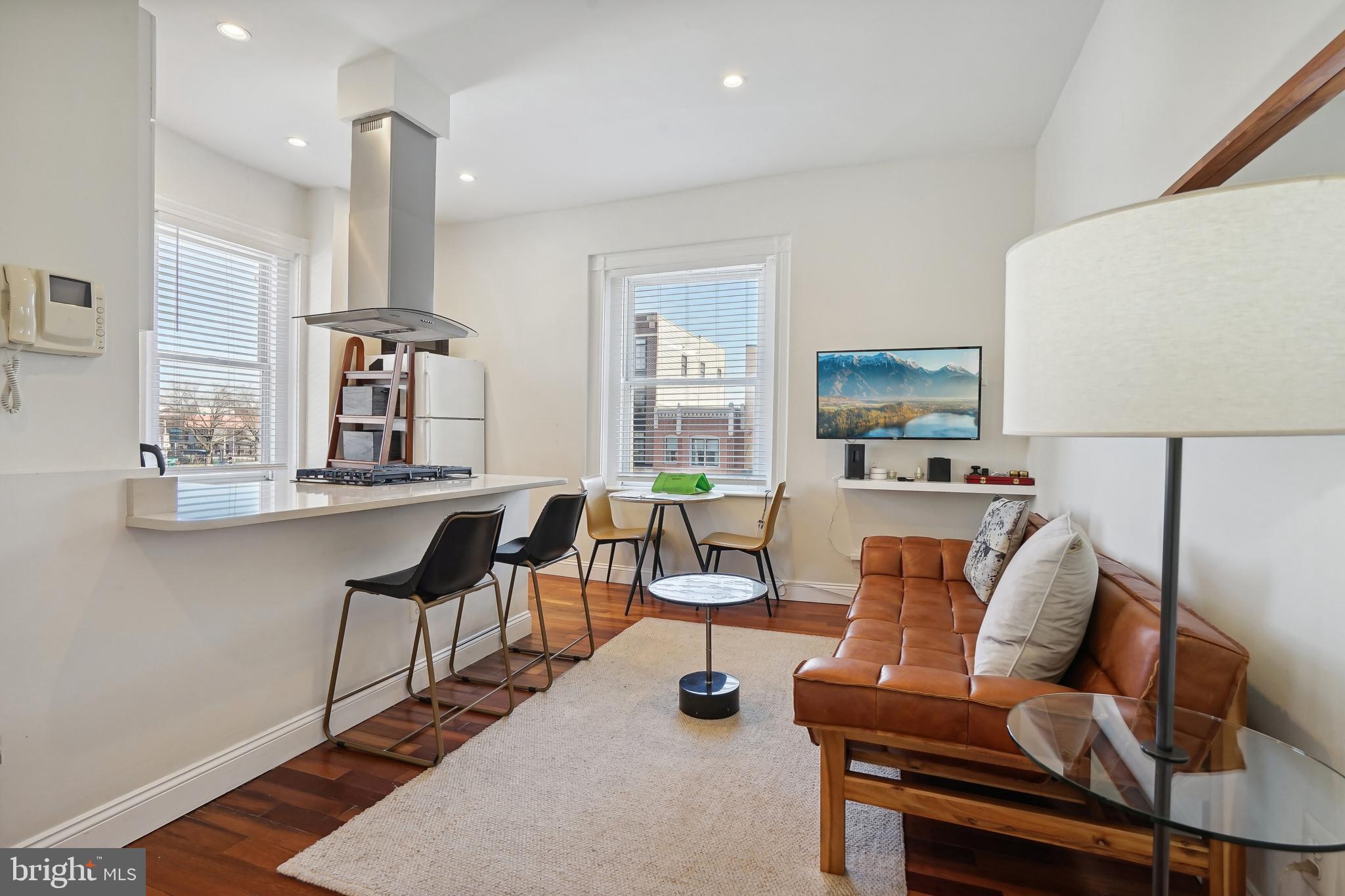 1101 P Street Northwest Washington, DC 20005 - Photo 29 of 50 Charming layout and easy to entertain