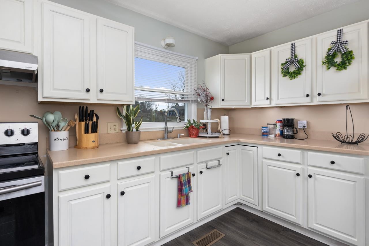 197 Westgate Road Verona, VA 24482 - Photo 12 of 22 Gallery Image 12