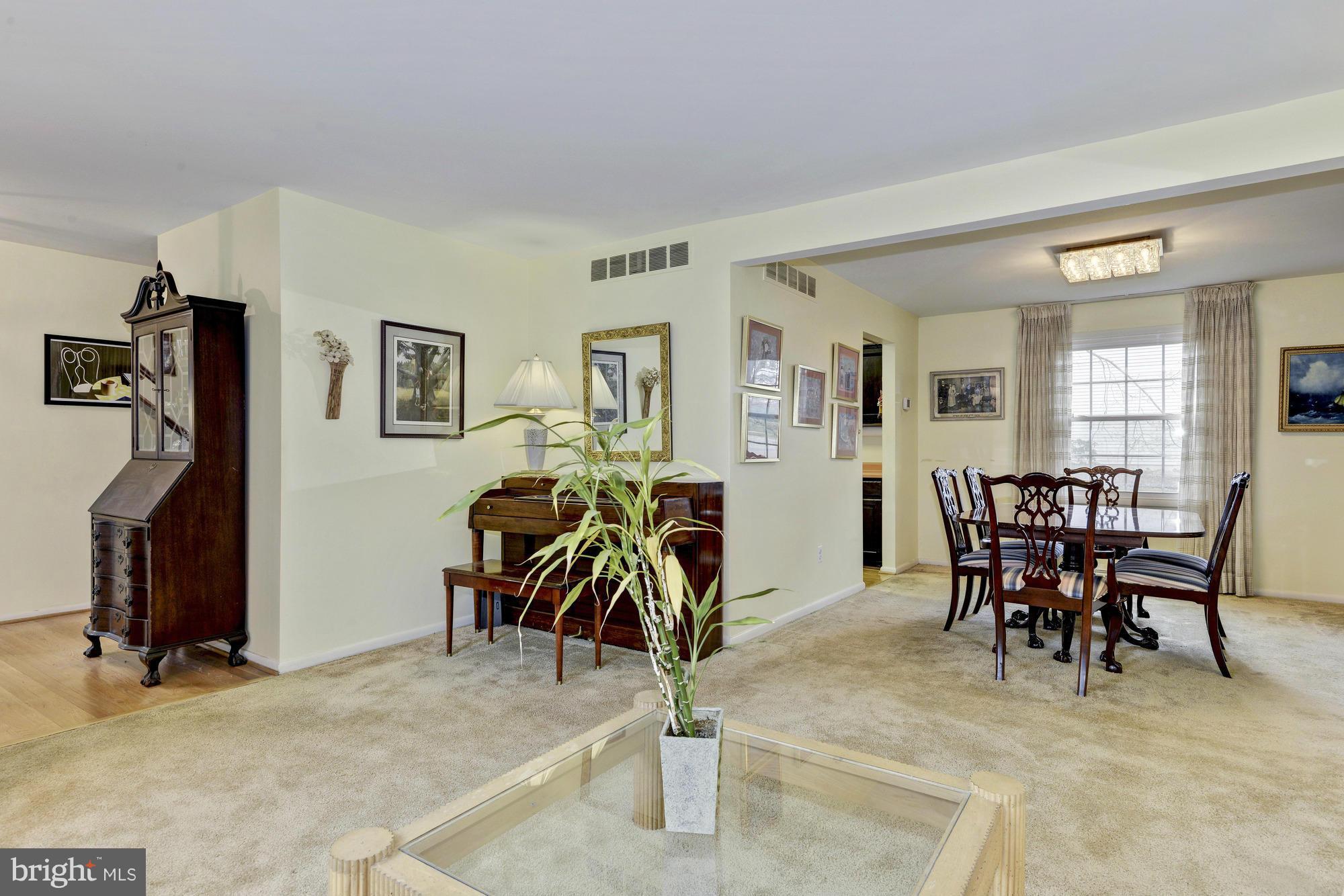 9506 Pamplona Road Columbia, MD 21045 - Photo 5 of 24 Formal Living Room