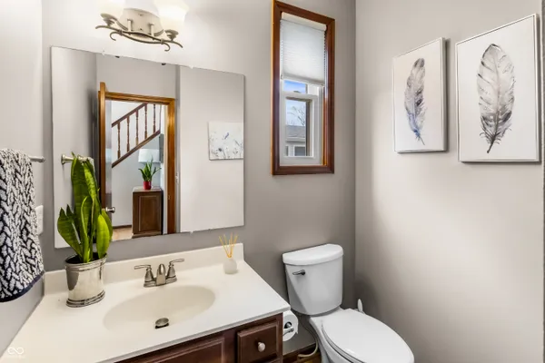 $439,000 | 2033 Cheyenne Trail, Columbus, IN 47203