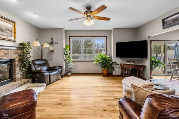 $439,000 | 2033 Cheyenne Trail, Columbus, IN 47203