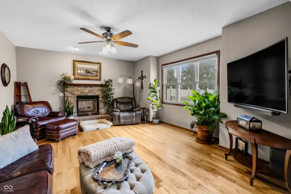 $439,000 | 2033 Cheyenne Trail, Columbus, IN 47203