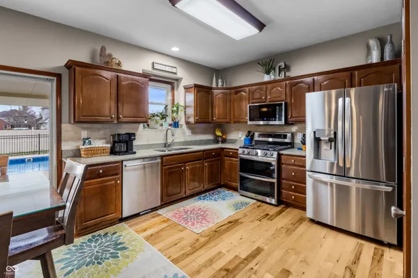 $439,000 | 2033 Cheyenne Trail, Columbus, IN 47203