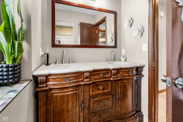 $439,000 | 2033 Cheyenne Trail, Columbus, IN 47203